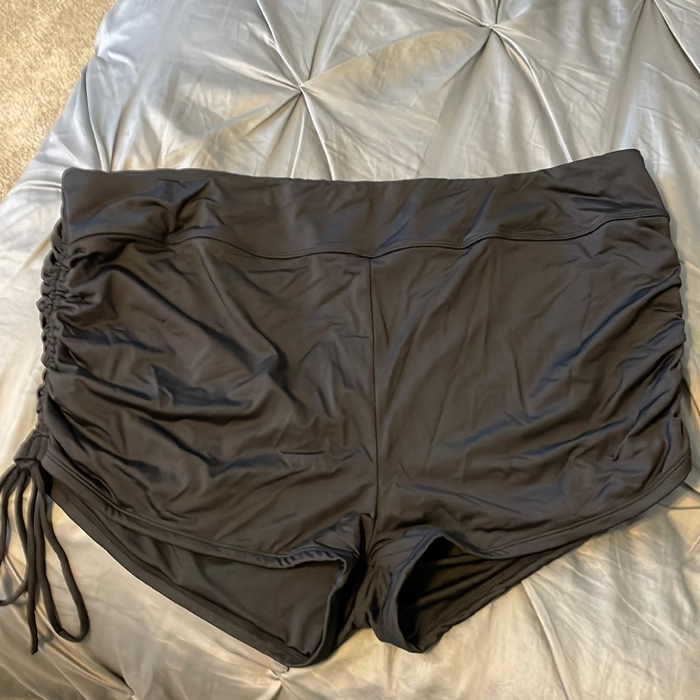 Beach House swim bottoms, size22W